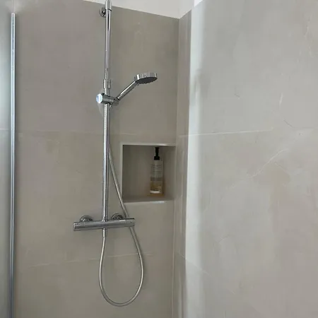 Apartamento 10 Min Palais Sunny Terrace Wi-fi Ac